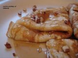 Recette Crêpes au babeurre, sauce caramel à l'érable et aux pacanes