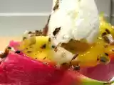 Recette Pitahaya, mangues, fruits de la passion, salade de fruits haute en couleurs et en craquant