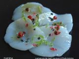 Recette Carpaccio de saint jacques, huile au garam massala, citron vert et sel noir