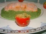 Recette Pavé de saumon à la crème d'épinard, petites tomates provençales