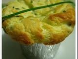 Recette Soufflés légers, légers au fromage de chévre et à la ciboulette...