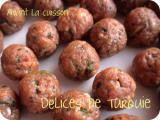 Recette Boulettes de viande et pommes de terre en sauce - patatesli sulu köfte