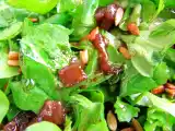 Recette Salade hivernale: mâche, roquette, coriandre & graines de tournesol caramélisées, ...