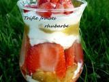 Recette Trifle fraises rhubarbe aux biscuits roses de reims