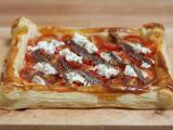 Recette Tarte feuilletée aux tomates-cerises, chèvre & anchois