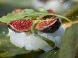 Recette Tartare de cabillaud, figues fraiches et miel sur feuille de figuier