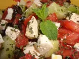 Recette Salade grecque : féta, concombre, tomates et olives noires