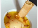 Recette Crème au safran, poire pochée aux épices et tuile aux noix