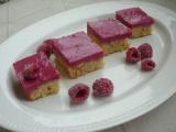 Recette Gâteau magique : fondant aux pommes sous une mousse framboises...