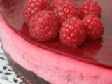 Recette Bavarois à la framboise sur son sablé au chocolat-piment d'esplette