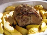 Recette Délicieux rôti de porc aux pommes et à la sauge