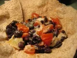 Recette Bols-tortillas garnis de haricots noirs à la bruschetta