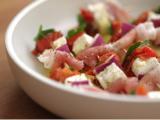 Recette Mini-brochettes speck - feta - tomates confites