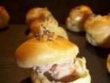 Recette Petits choux au foie gras et à la confiture d'oignons