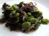 Recette Fèves sautées au boudin et oignons rouges