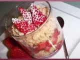 Recette Verrines de crumble aux fraises fraîches