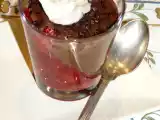 Recette Un peu de réconfort avec un dessert en rouge et noir