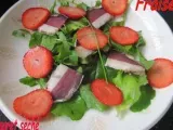 Recette Salade de fraises au magret seche maison