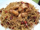 Recette Nouilles chinoises aux poivrons confits sauce worcestershire