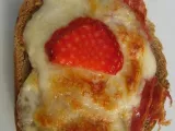 Recette Tapas tartine jambon / chèvre / fraise, une vraie découverte