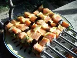 Recette Des brochettes saumon / aubergine sauce chien !