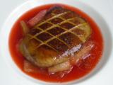 Recette Soupe de fraise et rhubarbe au foie gras