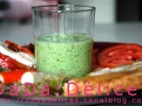 Recette Petite soupe de concombre - basilic et oignons blancs
