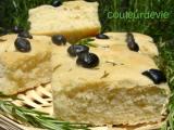 Recette Focaccia aux olives noires et romarin