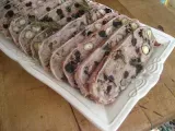 Recette Terrine d'orignal au cidre de glace, avelines, morilles, bleuets séchés, poivre rose.