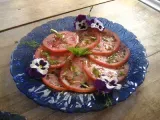 Recette Assiette de tomates du jardin à l'huile d'olive verte