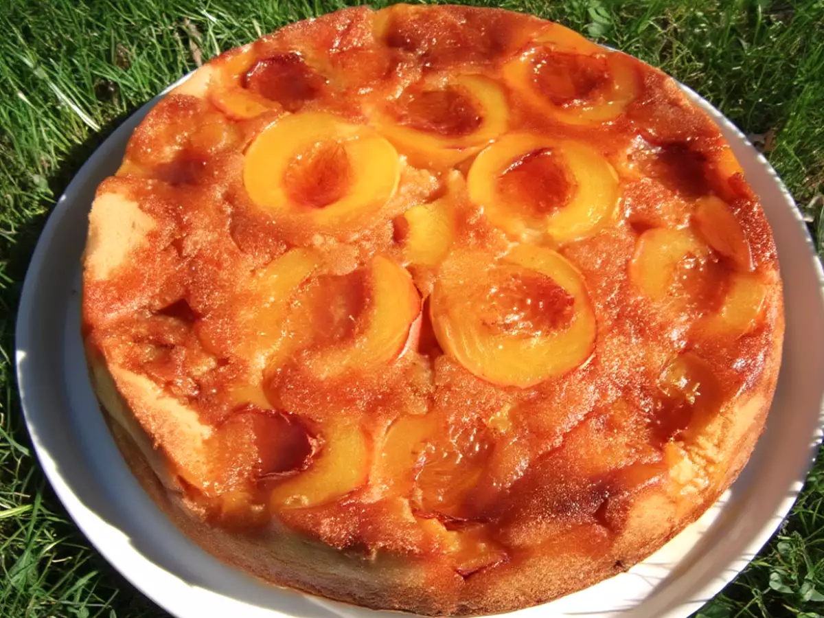 Recette Gâteau moelleux renversé aux pêches