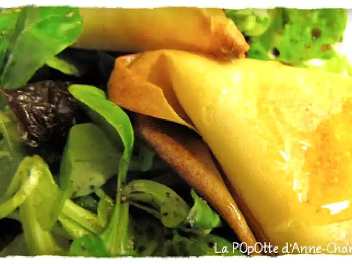 Recette Salade de mâche aux pruneaux, croustillants de chèvre au miel