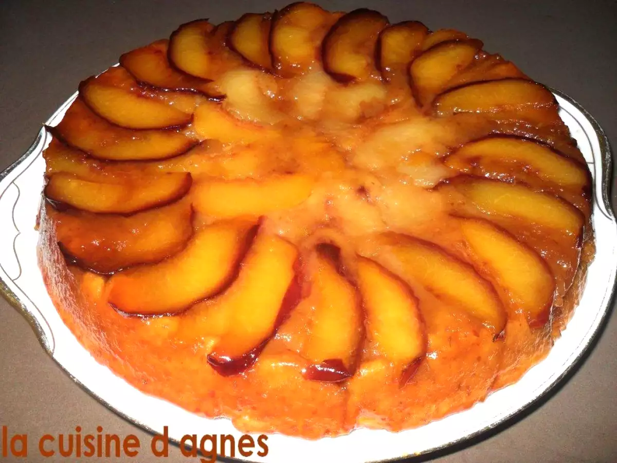 Recette Gâteau renversé aux pêches et aux amandes