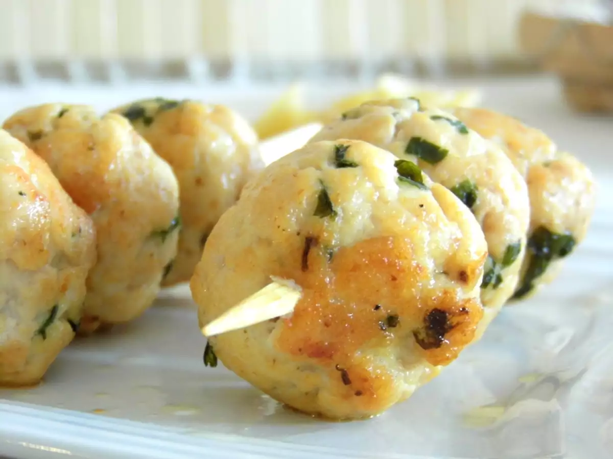 Recette Boulettes de poulet au parmesan façon brochette