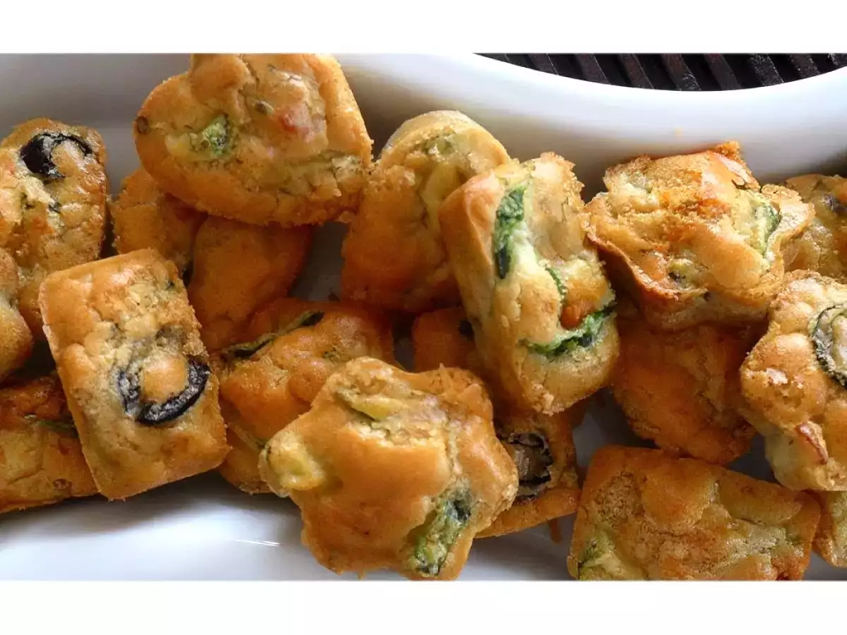 Recette Mini cakes feta courgettes olives (sans gluten)
