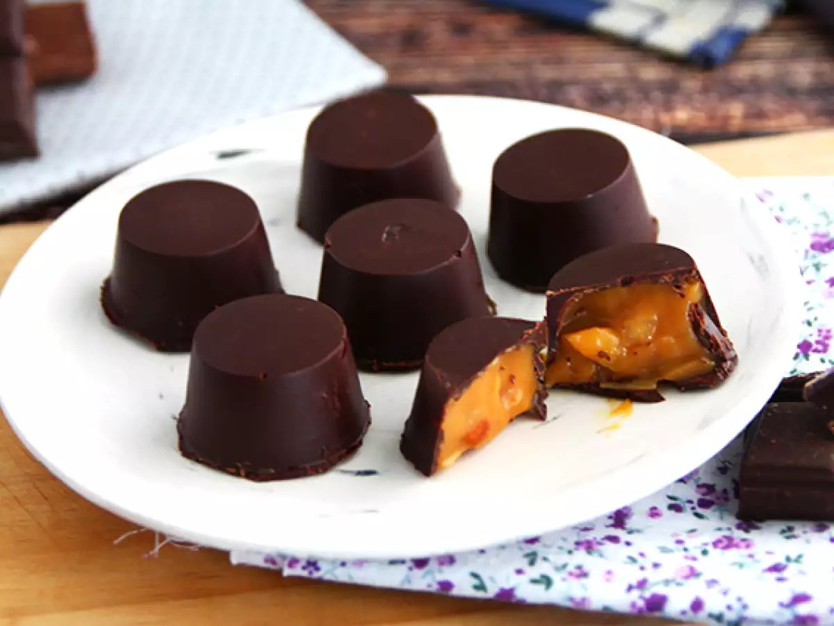 Recette Chocolats fourrés au caramel au beurre salé et aux amandes