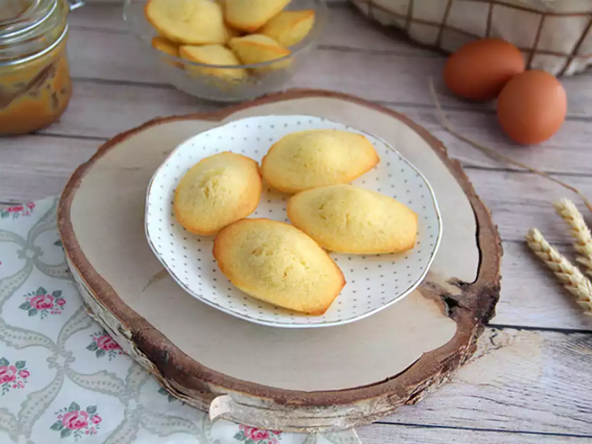 Recette Recette facile de madeleines natures et moelleuses