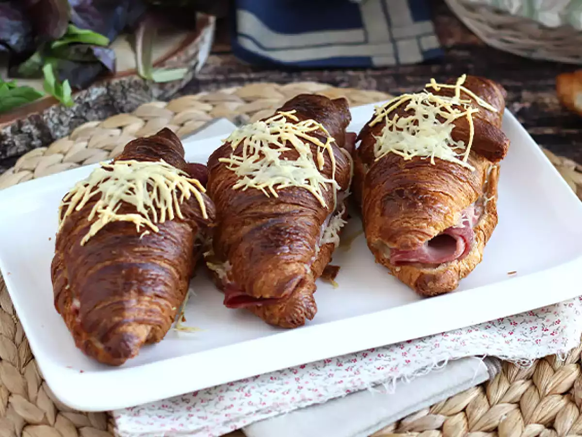 Recette Croissants au jambon et au fromage
