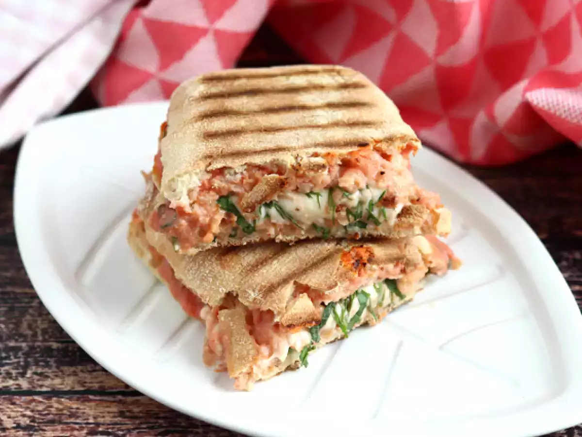 Recette Panini saumon, mozzarella, aneth