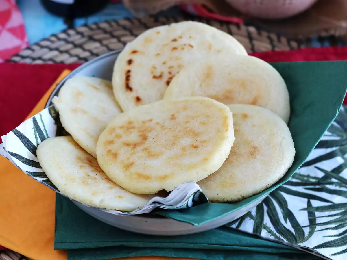 Recette Arepas vénézueliens, petits pains sans gluten avec seulement 3 ingrédients