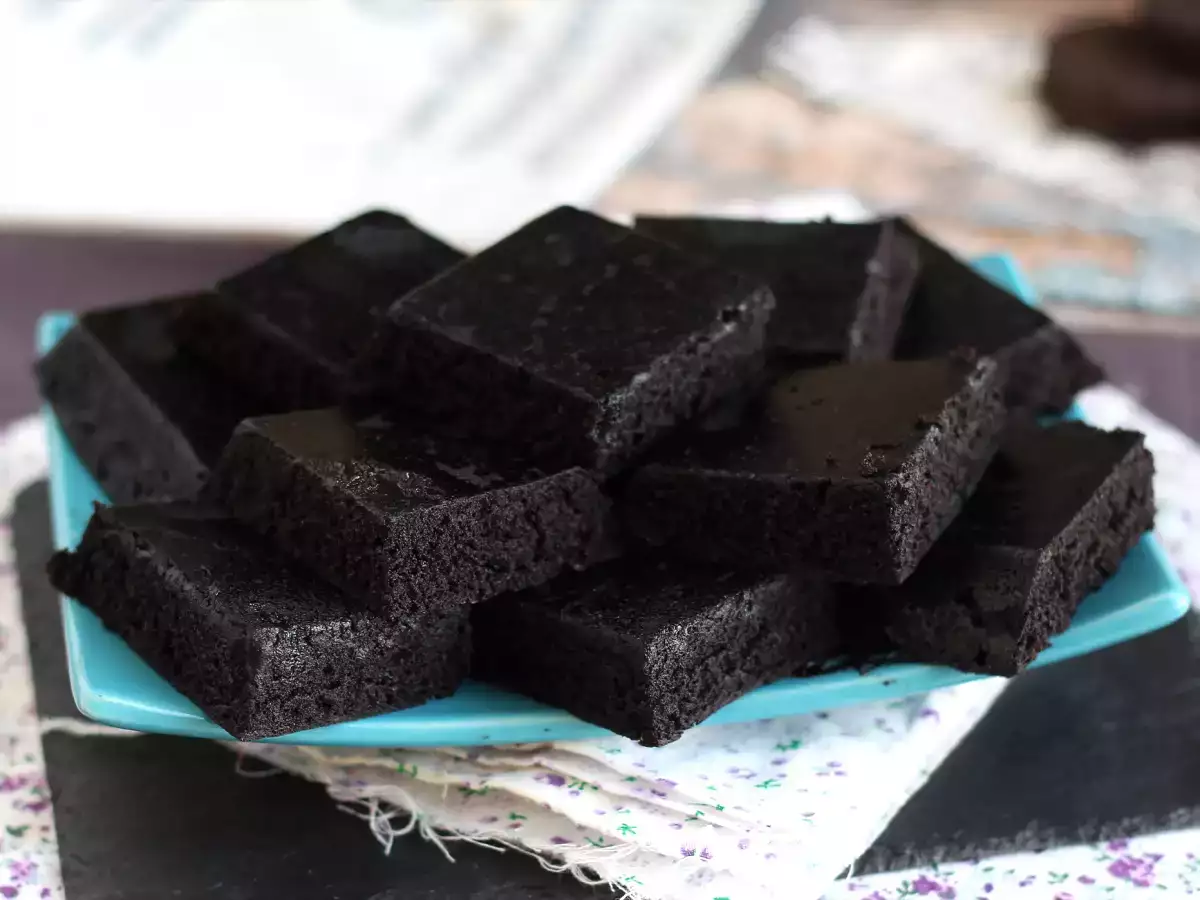 Recette Gateau oreo avec seulement 3 ingrédients et prêt en 6 minutes au micro-ondes!