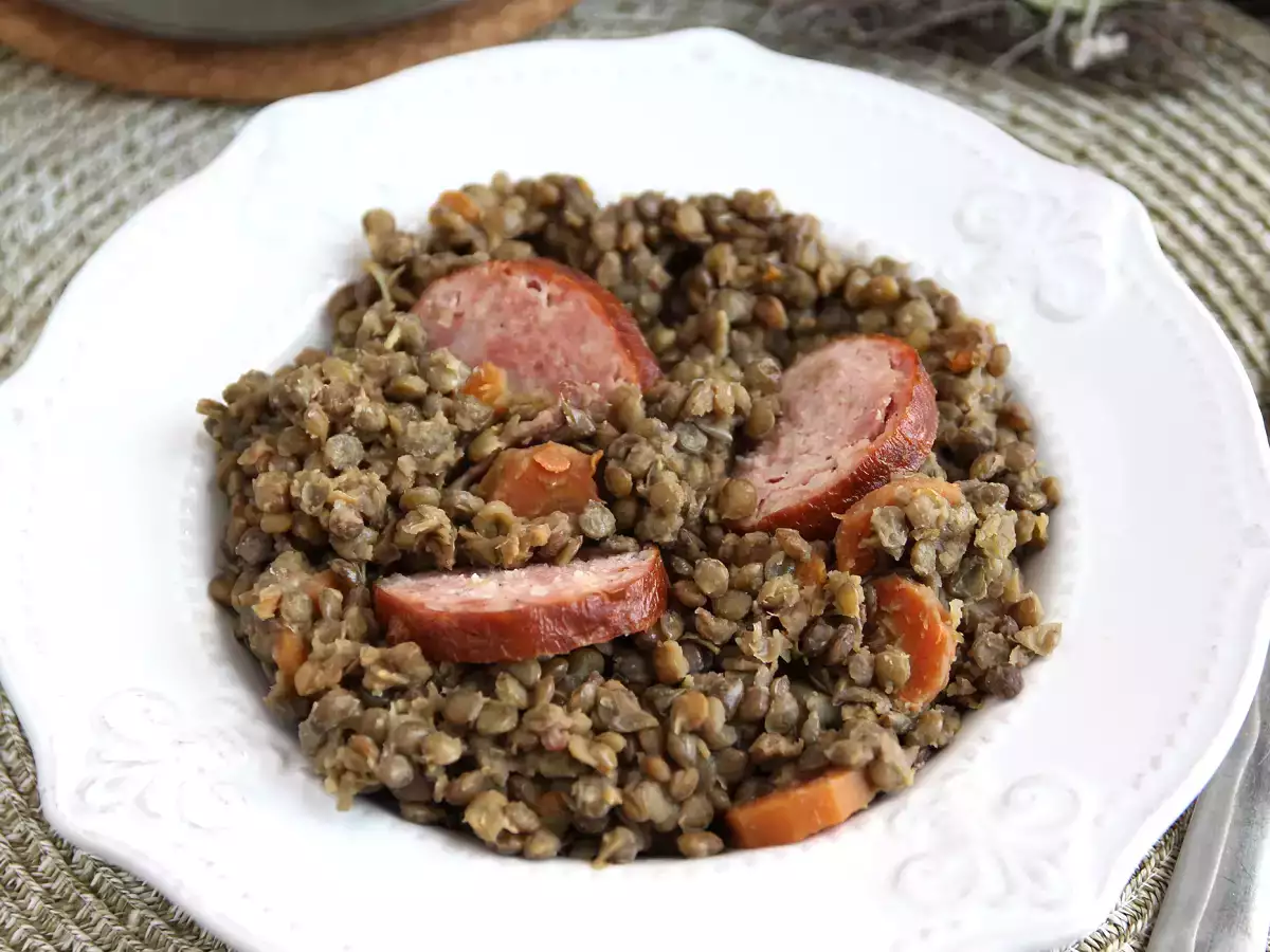 Recette Saucisse de morteau et lentilles mijotées