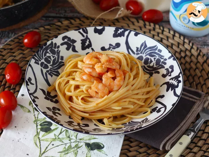 Spaghettis à l'encre de seiche et aux crevettes légères, pâte