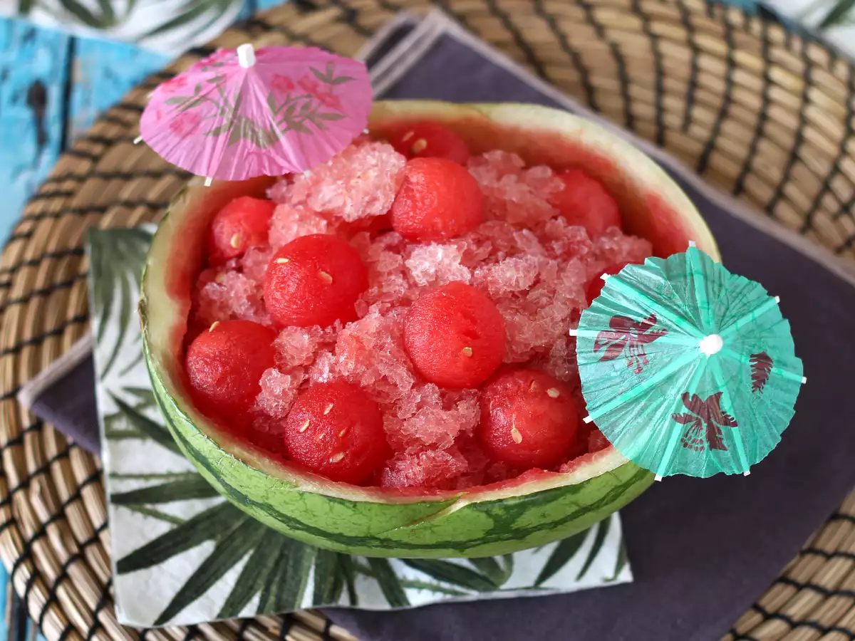 Recette Frosé à la pastèque : le cocktail granité super rafraichissant avec du rosé !