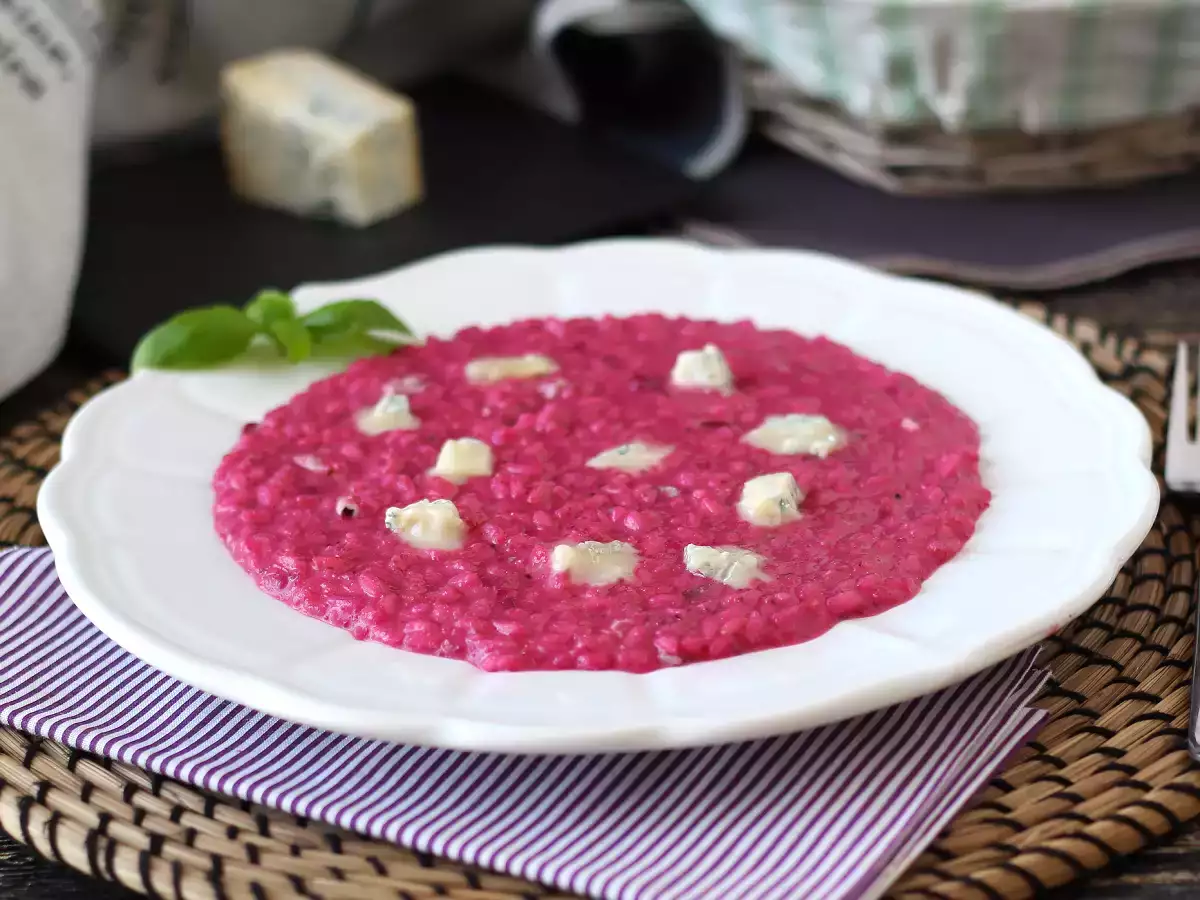 Recette Risotto à la betterave et au gorgonzola : une explosion de couleurs et de saveurs!