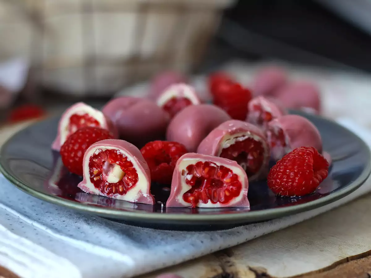 Recette Bouchées à la framboise, chocolat blanc et chocolat ruby façon franui
