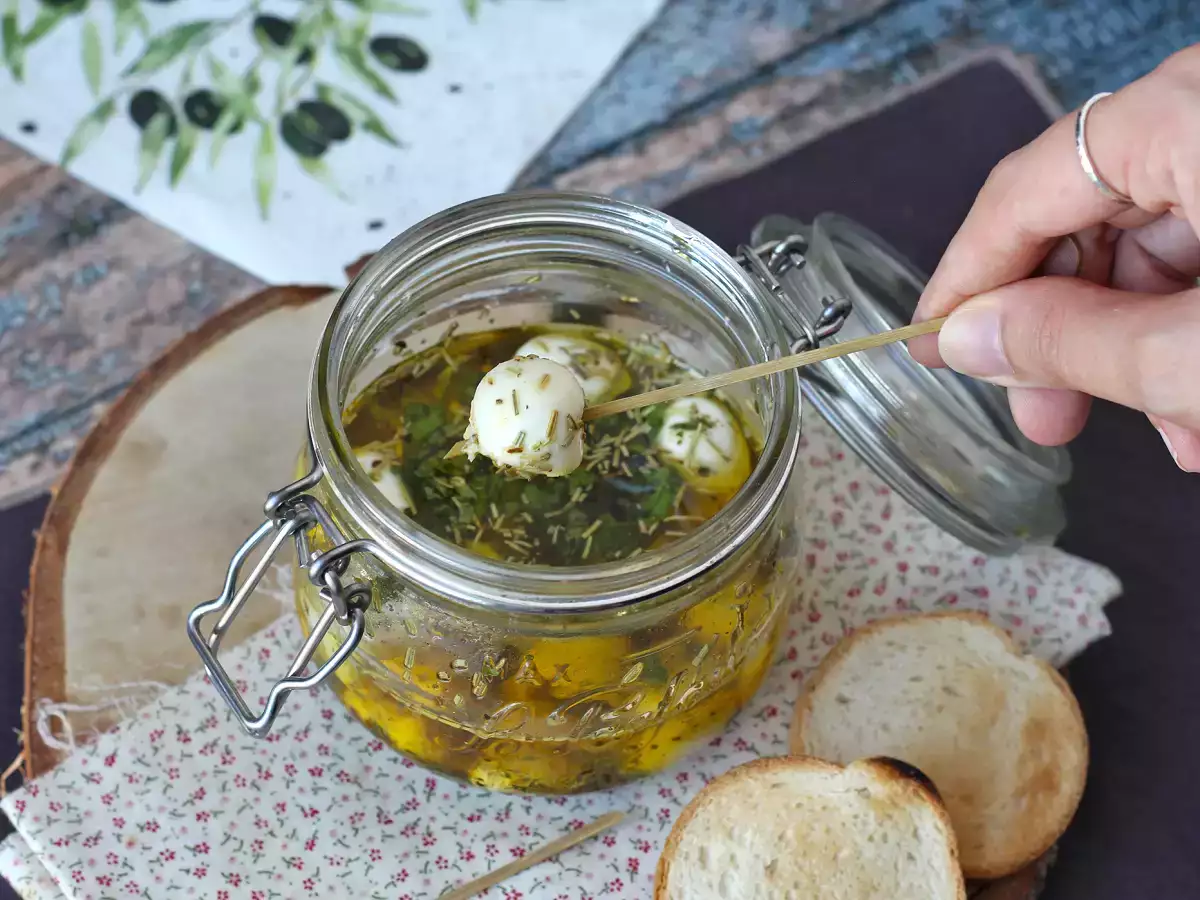 Recette Billes de mozzarella marinées, pour l'apéro ou en salade!