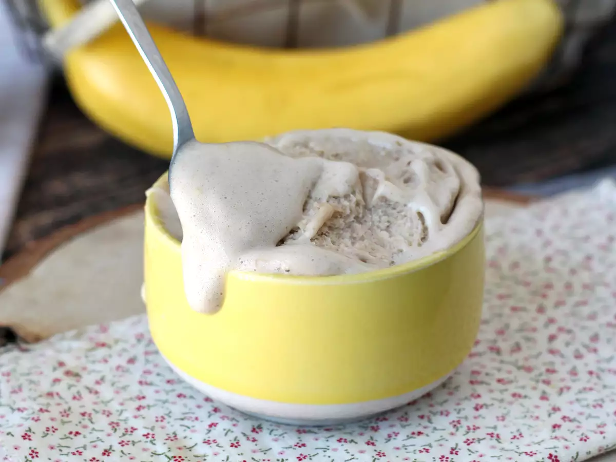 Recette Glace à la whey à la vanille, protéinée, rapide et avec 3 ingrédients!