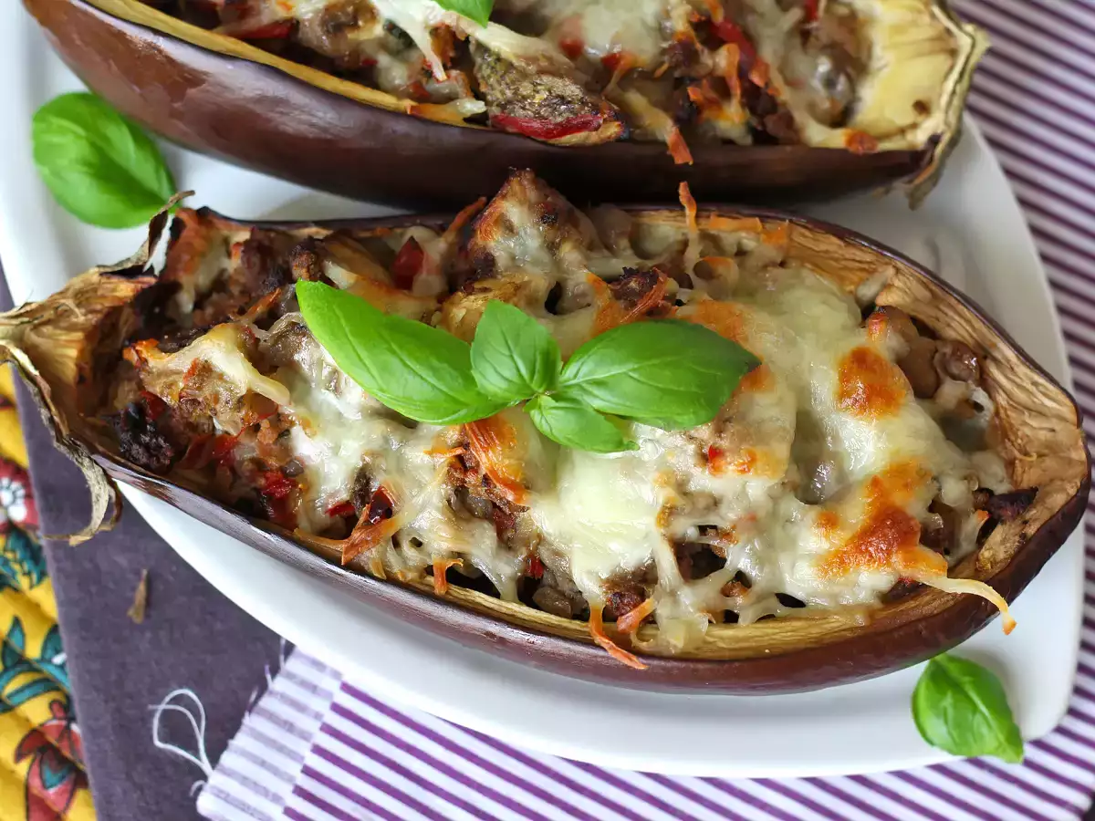 Recette Aubergines farcies gratinées à la mozzarella