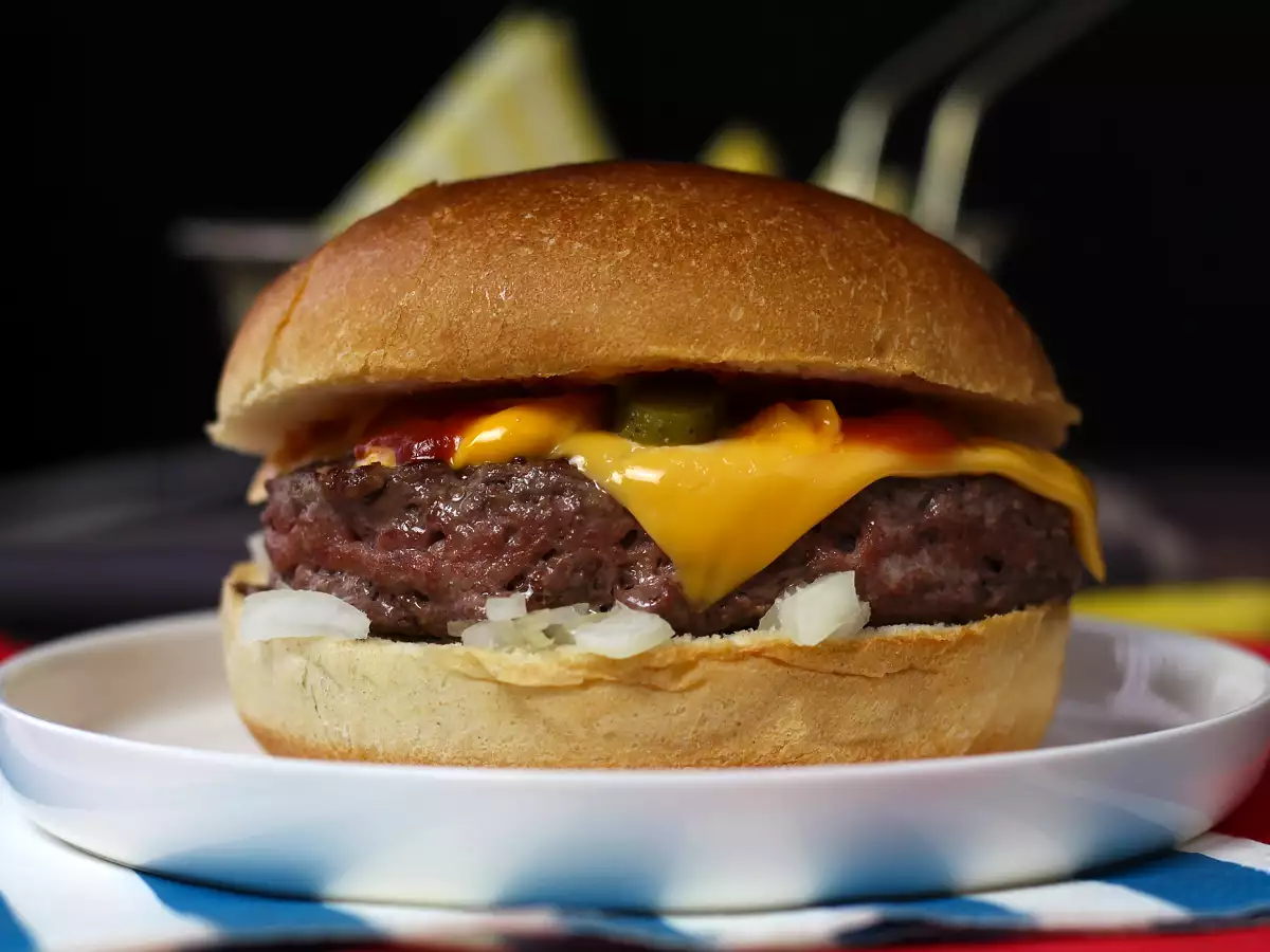 Recette Cheeseburger, le célèbre burger que tout le monde aime!